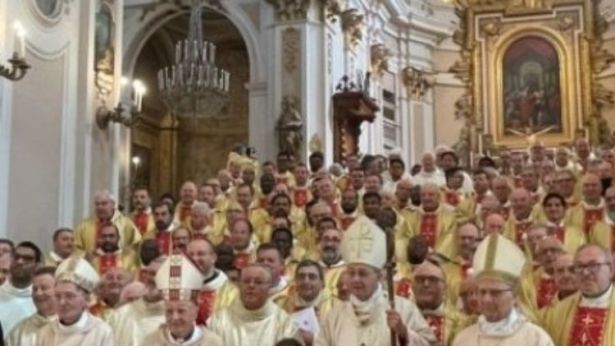 Il clero della Diocesi di Chieti-Vasto in San Giustino