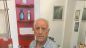 Mario Fiore con il portafoglio ritrovato