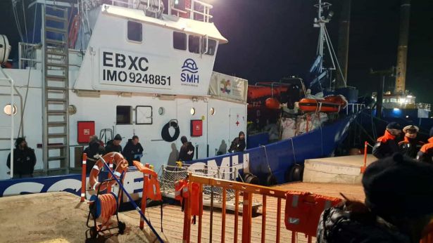 Ortona: lo sbarco dei migranti