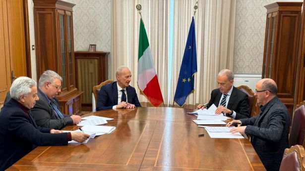 Prefettura di Chiti: la firma del protocollo d'intesa