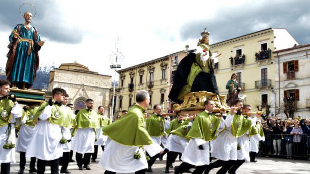 Sulmona: La Madonna che scappa