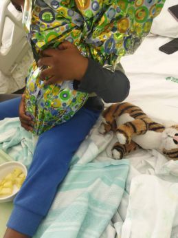 Uova pasquali donate ai bambini