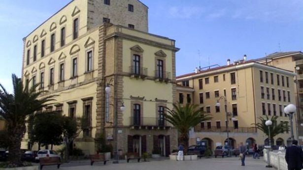 Ortona: Palazzo Farnese