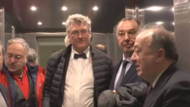 Thoam Schael, all'epoca, con i vertici della Regione Calabria