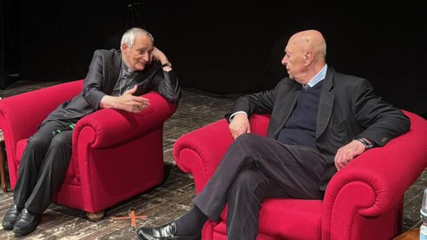 Il Cardinal Zuppi con Paolo Mieli