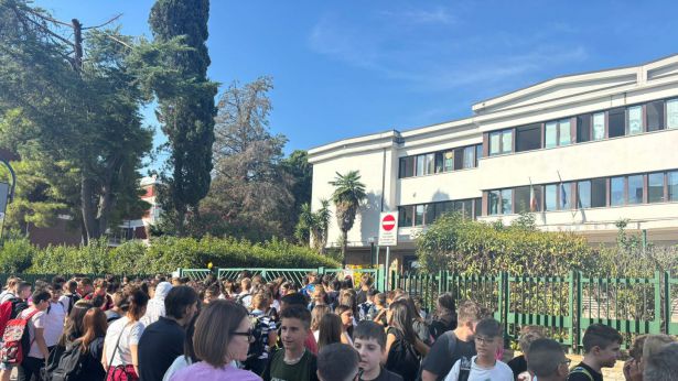 Gli studenti dell'Istituto Rossetti di Vasto