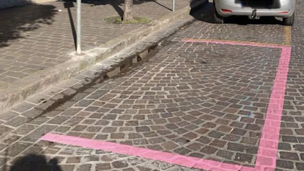 Strisce rosa