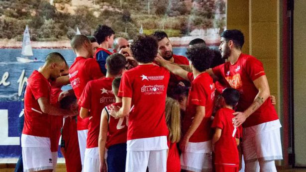 Gli atleti della Vasto Basket