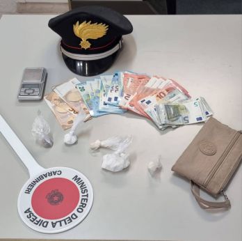 La droga e i soldi sequestrati