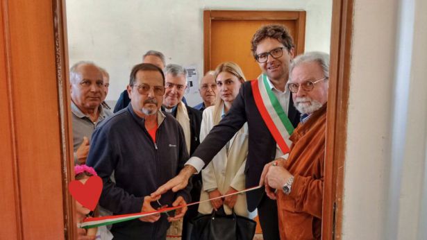 Il taglio del nastro