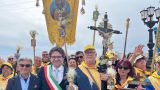 Il Sindaco di Vasto Menna a Bari con i pellegrini