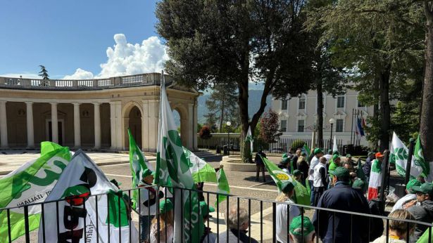 L'Aquila: la protesta degli agricoltori