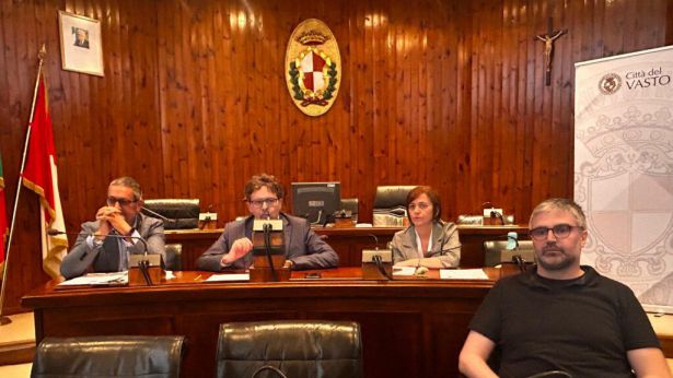 Barisano e il Sindaco in conferenza stampa