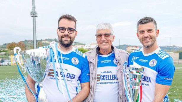 Roberto Cesario al centro nella foto