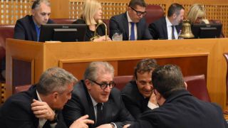 Un gruppetto di consiglieri regionali di maggioranza