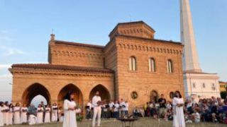 La cerimonia a Punta Penna per il Solstizio d'Estate