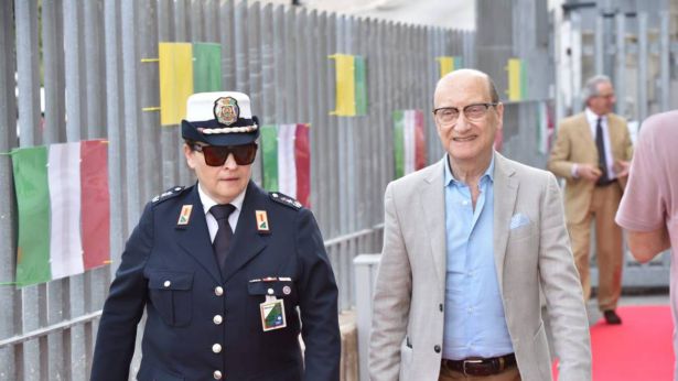 Il Sindaco Ferrara con il comandante Di Giovanni