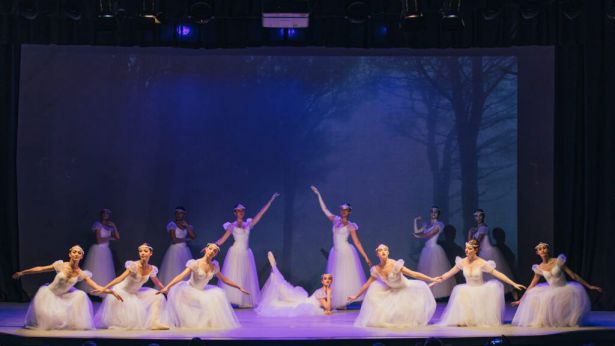 Una immagine dello spettacolo di danza