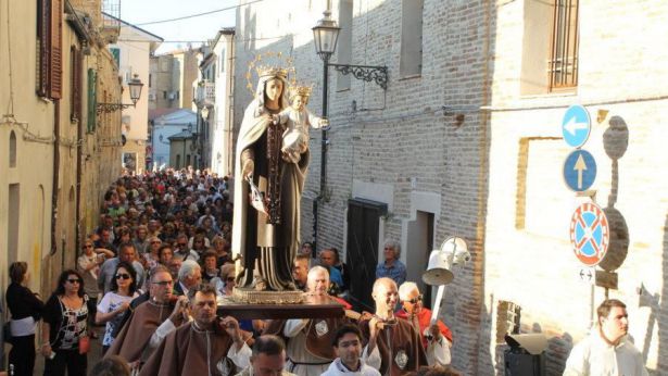 Vasto: la Processione della  Madonna del Carmine
