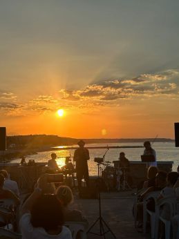 Concerto in riva al mare