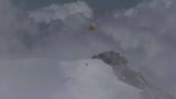 Il Monte Rosa avvolto dalla nebbia