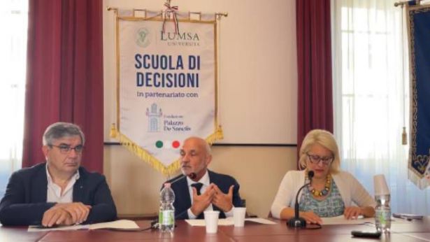 Manoppello: Scuola di decisioni