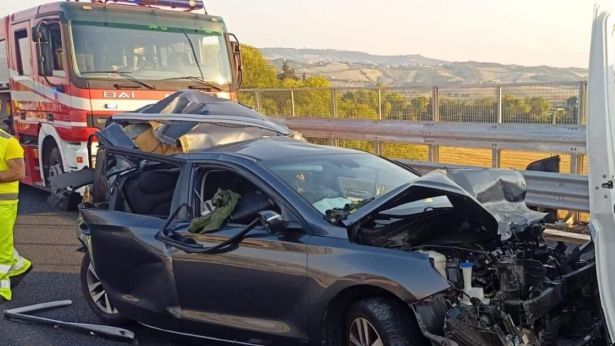 Una immagine dell'incidente in A/14