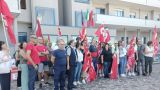La protesta davanti alla direzione della ASL 02