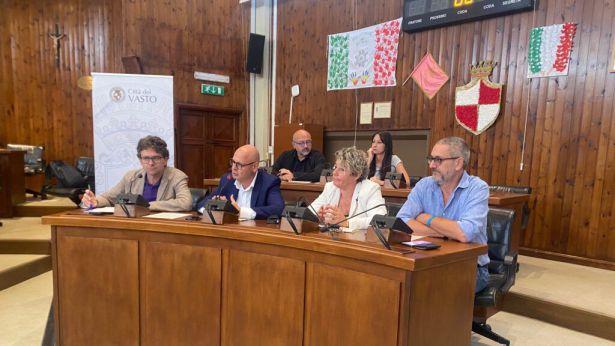 Vasto: presentazione in Municipio