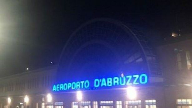 Pescara: nebbia in aeroporto