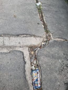 San Salvo: profonde crepe sul manto stradale