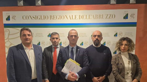 Da sinistra, i consiglieri Monaco, Paolucci, Di Marco, Taglieri e Alessandrini