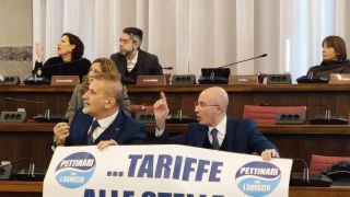 Pescara: lo striscione esposto da Pettinari e Di Pillo