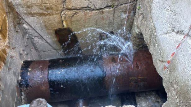 Acquedotto colabrodo