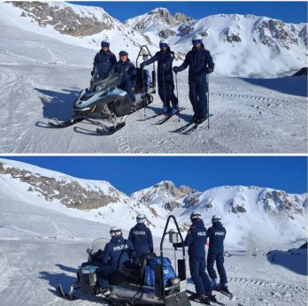 Agenti della Polizia di Stati impegnati in montagna