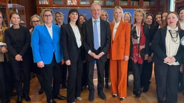 Emanuela Toto con il ministro D'Urso