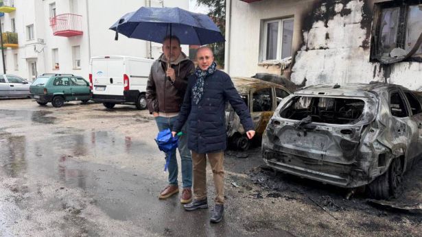 Due delle auto incendiate a Pescara