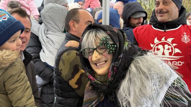 Pescara: la Befana vien dal mare