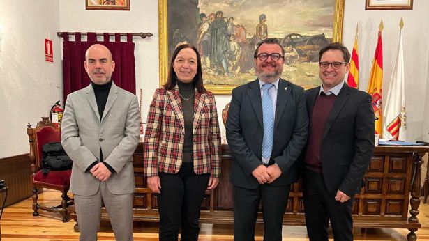 Da sinistra: Luis Encarnacao, Rosa Melchor, Angelo Radica e Paul Fabre -- Nuovo incarico per Angelo Radica. è stato eletto presidente della rete europea Recevin https://www.chietitoday.it/attualita/citta-vino-angelo-radica-eletto-presidente-rete-europea-recevin.html © ChietiToday