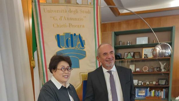 La Rettrice Kim e il Rettore Stuppia