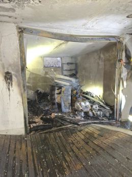 Vasto: il garage distrutto dal fuoco