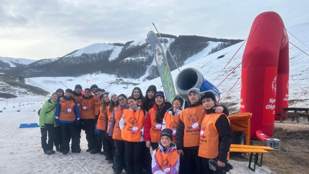 Gli studenti di vasto sulle nevi di Ovindoli