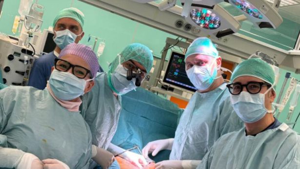 L'equipe di cardiochirurgia dell'Ospedale di Chieti