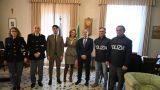 Il Prefetto di Chieti con gli agenti gratificati con l'encomio