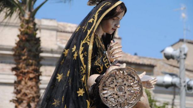 La splendida statua della Madonna Addolorata