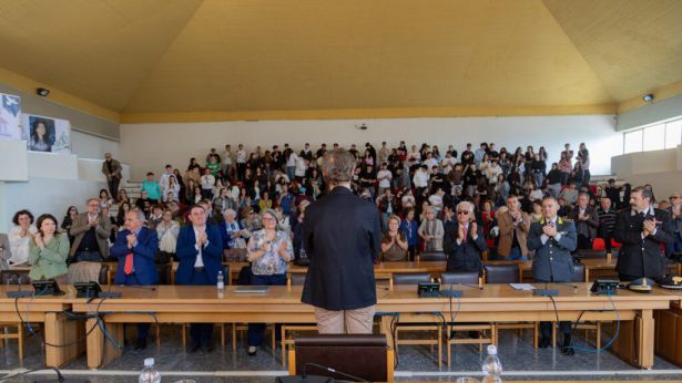 “Amuninni. Storia d’amore e di mafia” curata e interpretata da Massimo Caponnetto