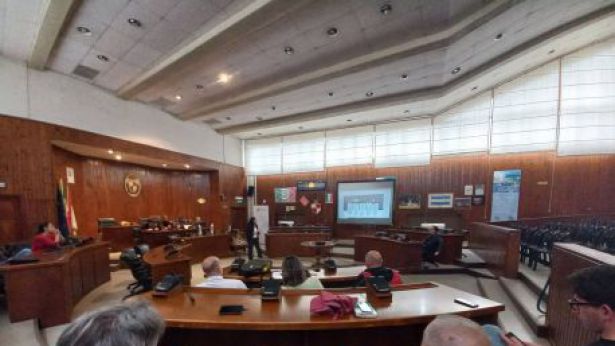 Incontro nella sala consiliare del Comune