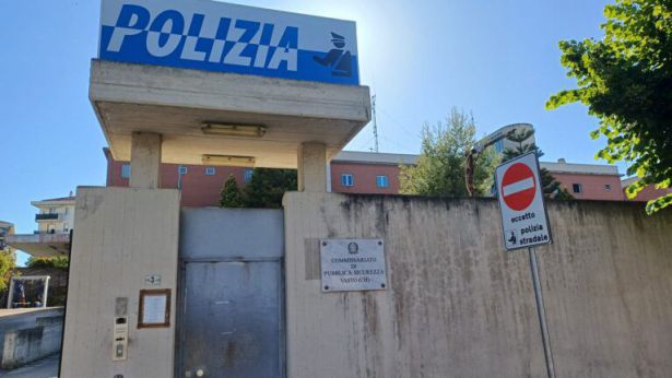 Vasto: il commissariato della Polizia di Stato