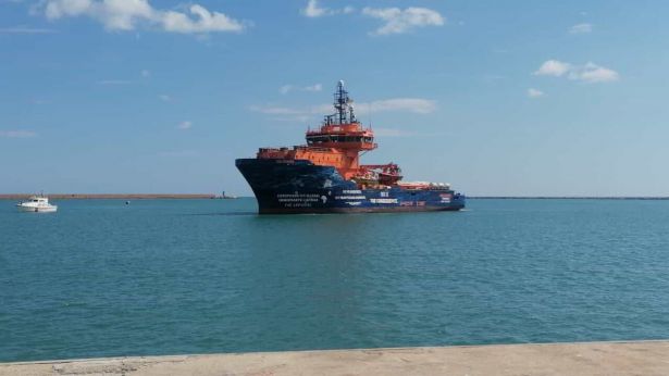 La nave della Ong Solidaire
