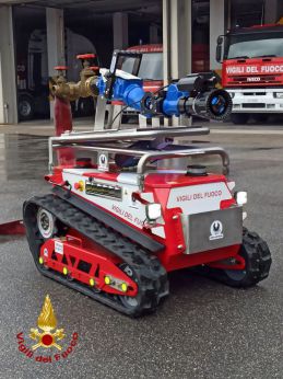 Un robot dei Vigili del Fuoco